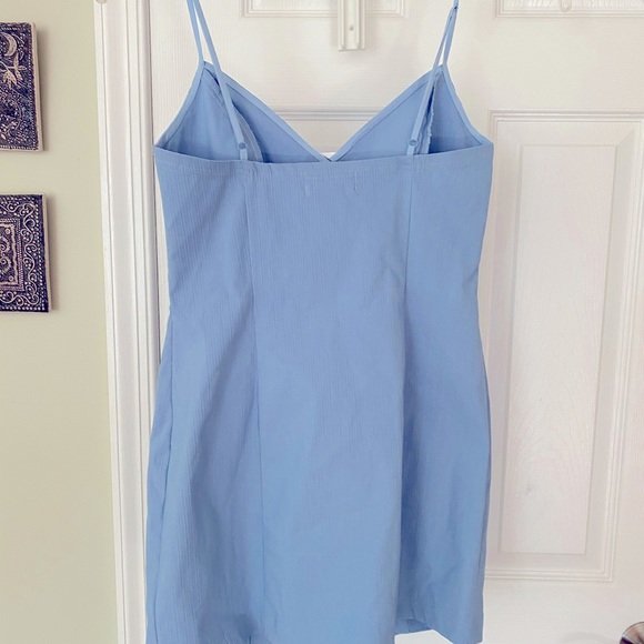 Urban Outfitters Sky Blue Lightweight Notched Mini Dress W Adjustable Straps (S) - Picture 2 of 8